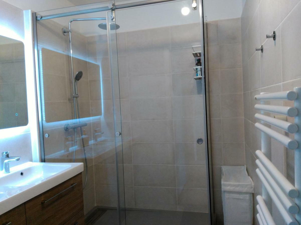 Bel Et Spacieux Appartement De 84 M² Avec Parking Tres Proche Du Metro Garibaldi Lyon Ngoại thất bức ảnh