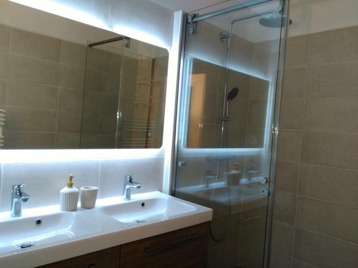 Bel Et Spacieux Appartement De 84 M² Avec Parking Tres Proche Du Metro Garibaldi Lyon Ngoại thất bức ảnh